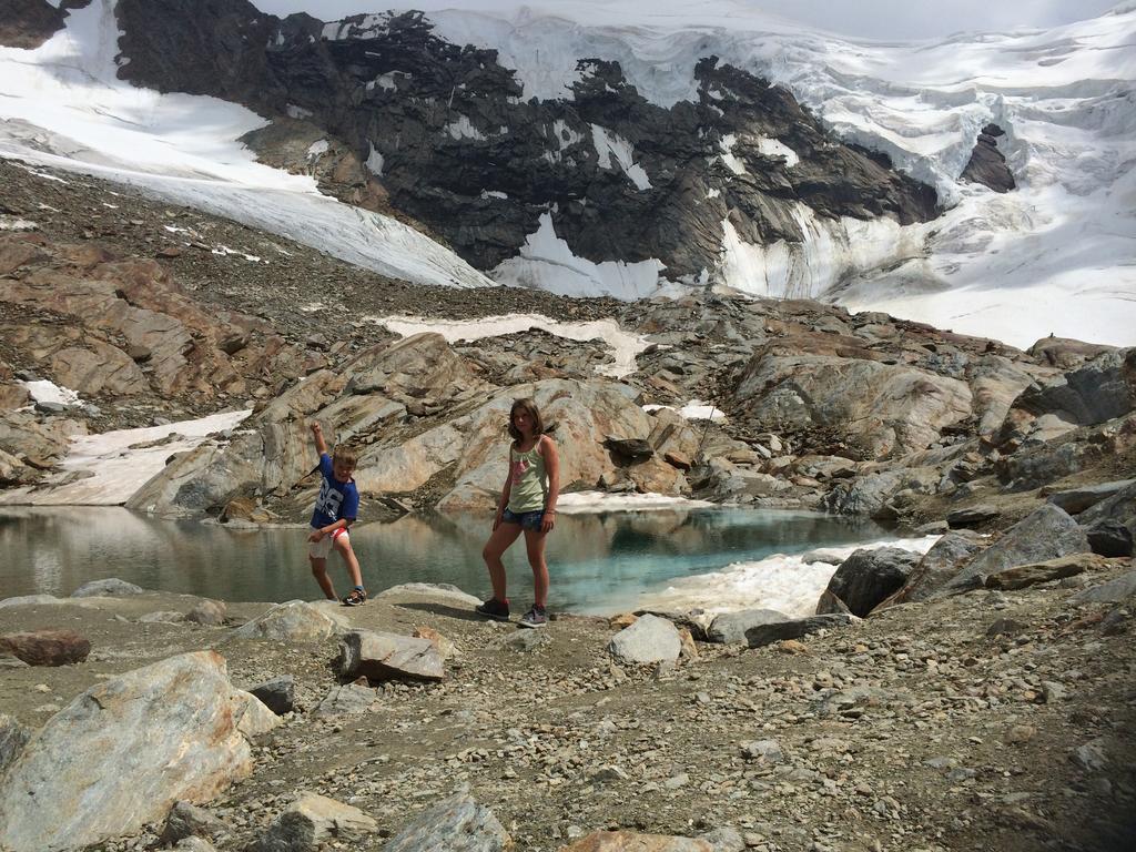 ザース・グルントHaus Alpensternアパートメント エクステリア 写真